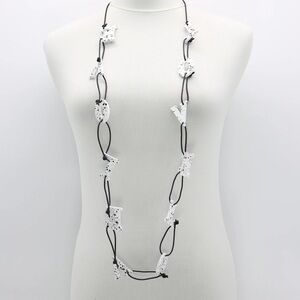 JIANHUI LONDON Necklace - Big Love - White and Black
